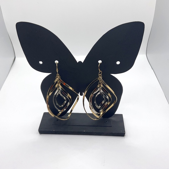 NWOT Triple Layered Earrings - Picture 1 of 3